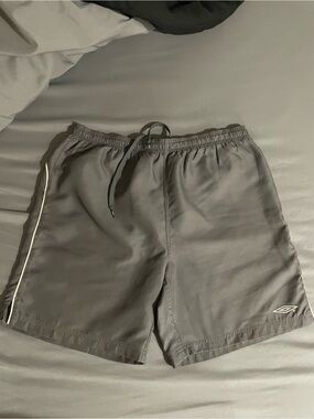 Vintage early 2000’s Umbro Men's Gray Athletic Shorts